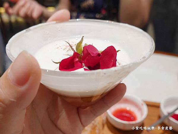 花漾玫蜜-成真咖啡中山藏藝所店 (1).jpg