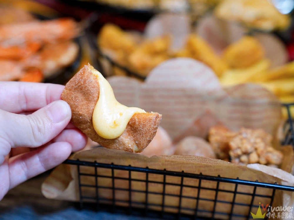 【紅吱吱牛排】平價排餐只要180元起~可免費加麵一次!自助吧享濃湯,爆米花,抹醬吐司,冷熱飲,霜淇淋免費吃到飽!