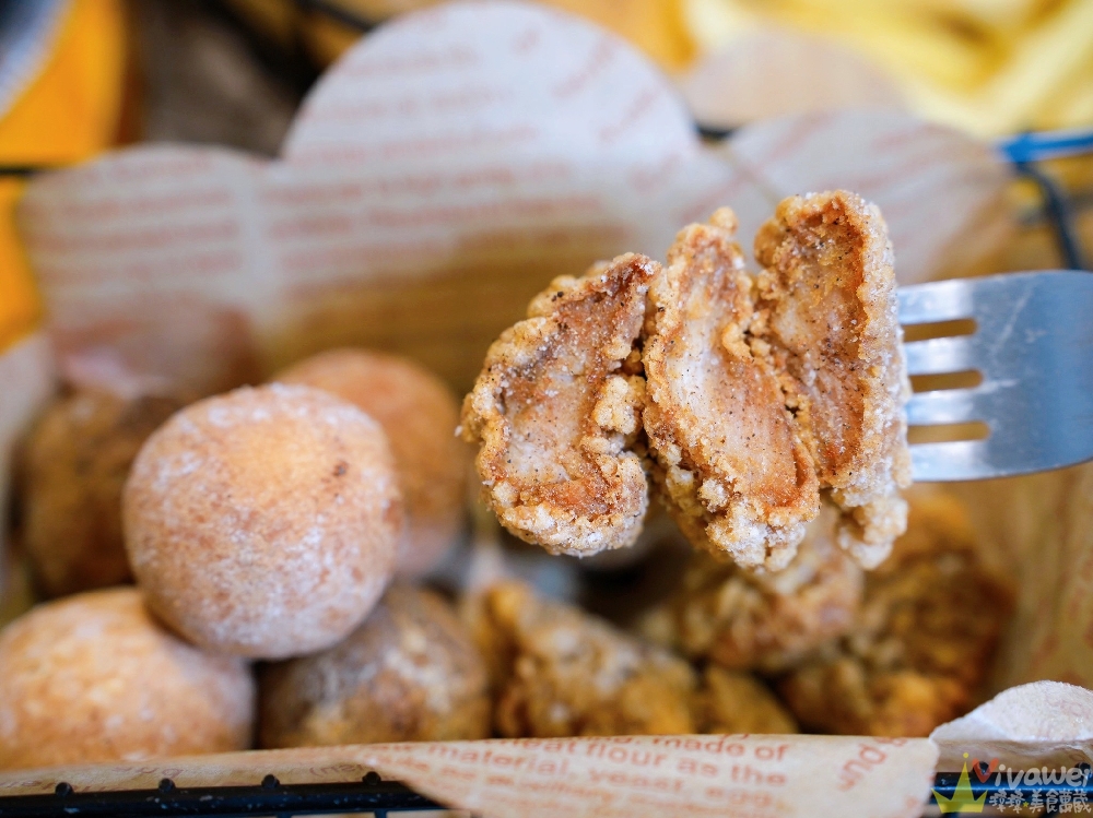 【紅吱吱牛排】平價排餐只要180元起~可免費加麵一次!自助吧享濃湯,爆米花,抹醬吐司,冷熱飲,霜淇淋免費吃到飽!