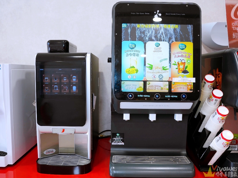 【紅吱吱牛排】平價排餐只要180元起~可免費加麵一次!自助吧享濃湯,爆米花,抹醬吐司,冷熱飲,霜淇淋免費吃到飽!