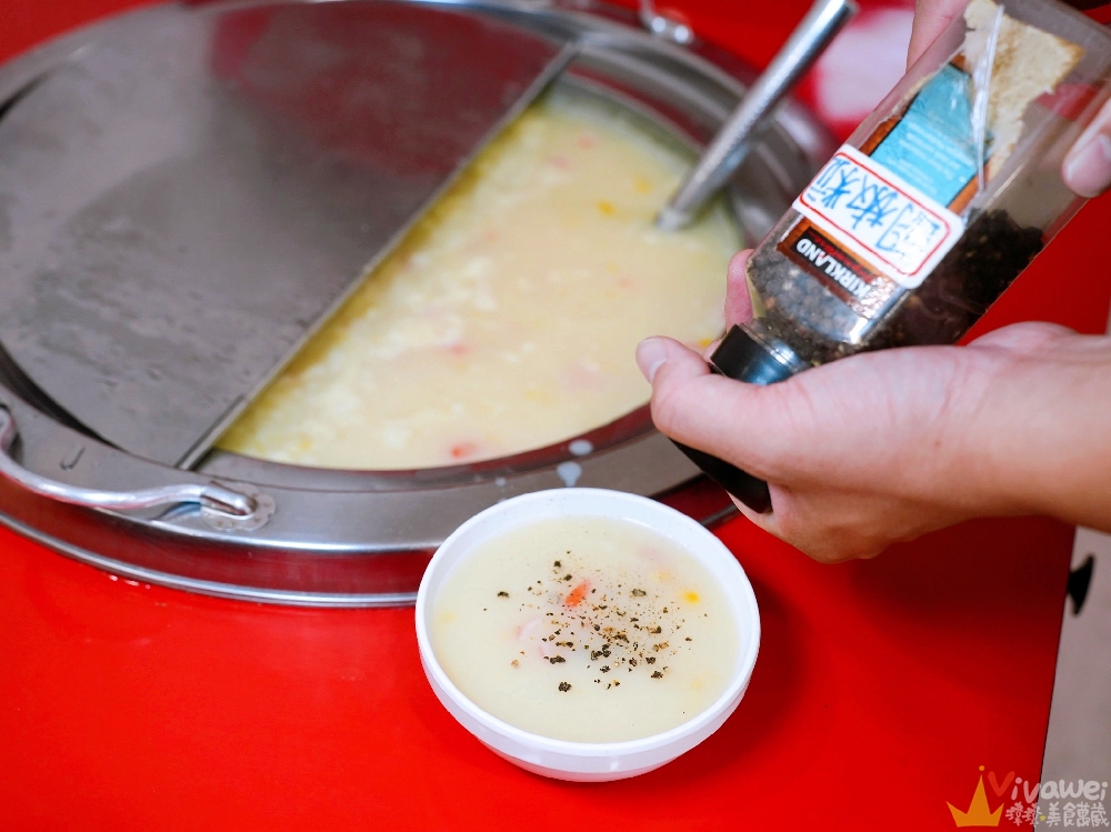 【紅吱吱牛排】平價排餐只要180元起~可免費加麵一次!自助吧享濃湯,爆米花,抹醬吐司,冷熱飲,霜淇淋免費吃到飽!