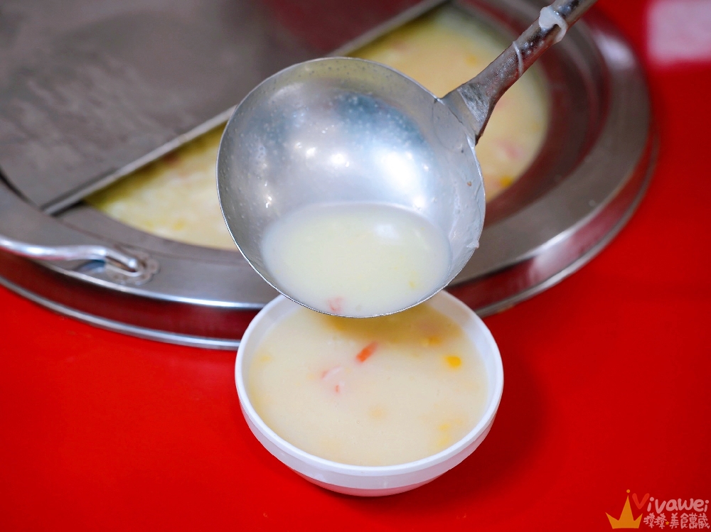 【紅吱吱牛排】平價排餐只要180元起~可免費加麵一次!自助吧享濃湯,爆米花,抹醬吐司,冷熱飲,霜淇淋免費吃到飽!