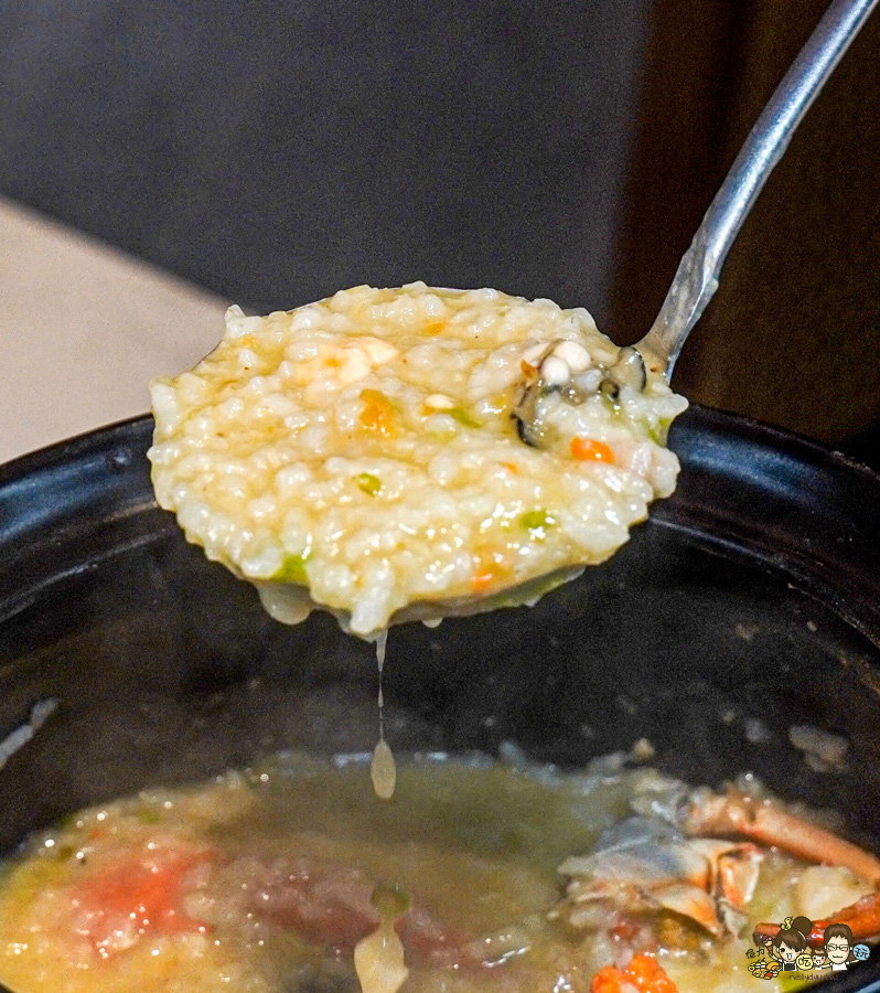 饕客必訪高雄巨蛋商圈 麟粥宮砂鍋粥、活體海鮮鮮甜粥品上桌 X 私房特色料理、高雄巨蛋商圈美食推薦 - 跟著尼力吃喝玩樂＆親子生活