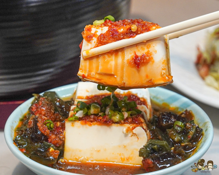 饕客必訪高雄巨蛋商圈 麟粥宮砂鍋粥、活體海鮮鮮甜粥品上桌 X 私房特色料理、高雄巨蛋商圈美食推薦 - 跟著尼力吃喝玩樂＆親子生活