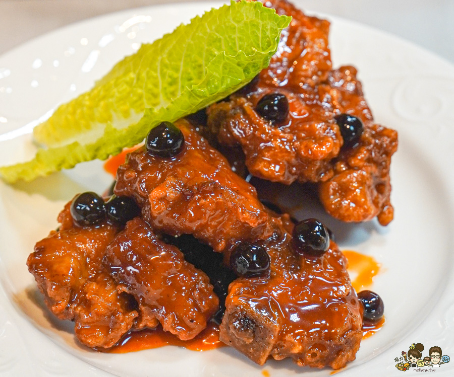 饕客必訪高雄巨蛋商圈 麟粥宮砂鍋粥、活體海鮮鮮甜粥品上桌 X 私房特色料理、高雄巨蛋商圈美食推薦 - 跟著尼力吃喝玩樂＆親子生活