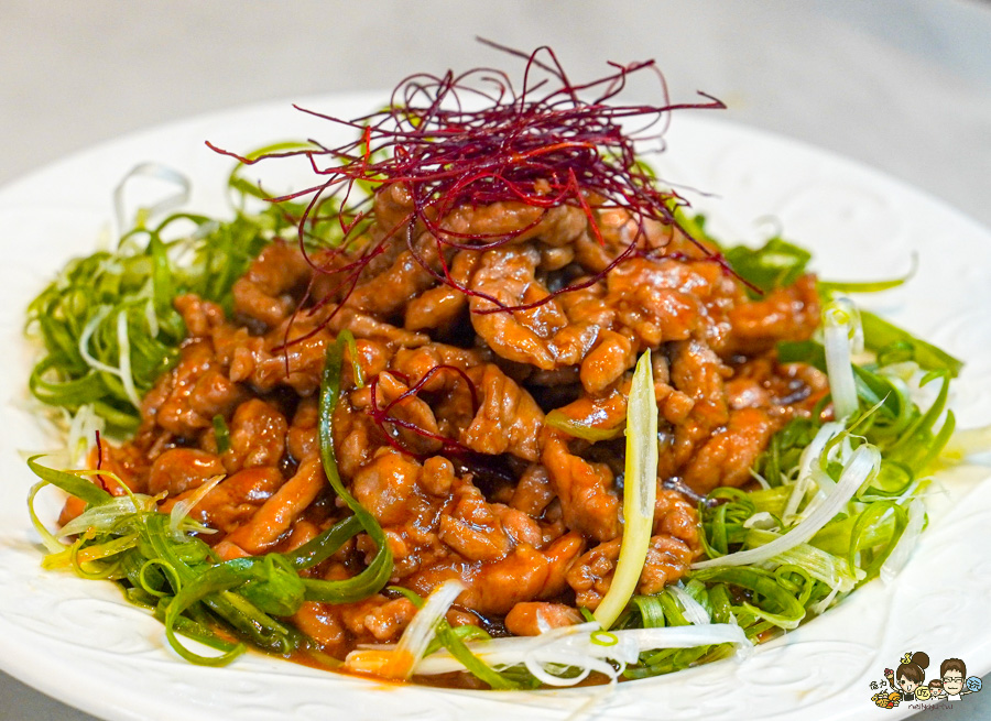 饕客必訪高雄巨蛋商圈 麟粥宮砂鍋粥、活體海鮮鮮甜粥品上桌 X 私房特色料理、高雄巨蛋商圈美食推薦 - 跟著尼力吃喝玩樂＆親子生活