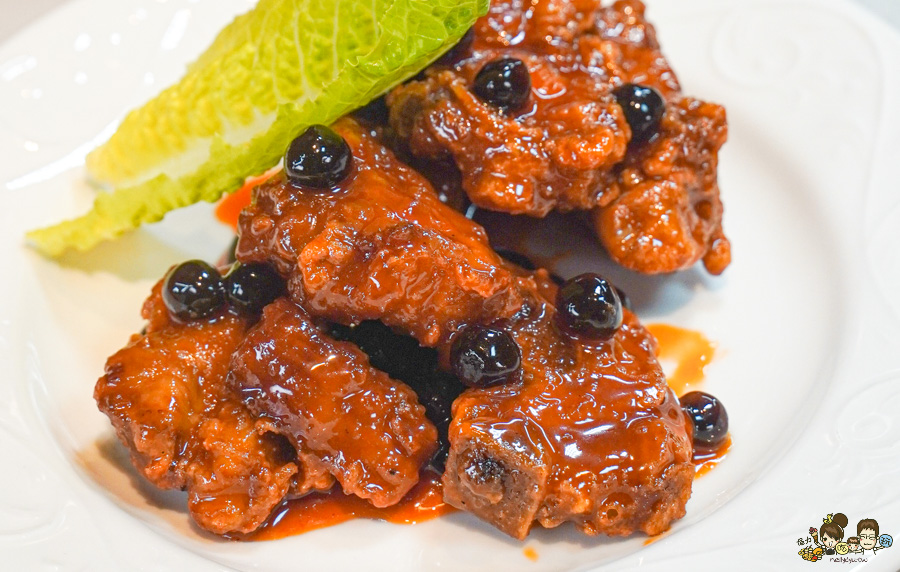 饕客必訪高雄巨蛋商圈 麟粥宮砂鍋粥、活體海鮮鮮甜粥品上桌 X 私房特色料理、高雄巨蛋商圈美食推薦 - 跟著尼力吃喝玩樂＆親子生活