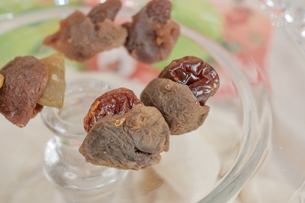 宅配美食|零食新發現!梅子中藏果乾,酸甜雙重口感一次滿足!梅