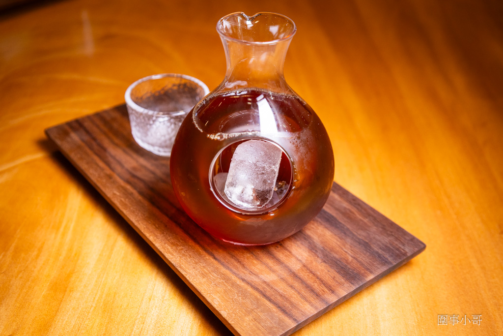 中壢咖啡廳推薦-Mukka cafe-沐卡咖啡，手沖咖啡匠心獨具，咖啡師信手拈來都是讓人回味再三的極品～有自製的美味甜點也有高質感的點心～ @圍事小哥的幸福相框