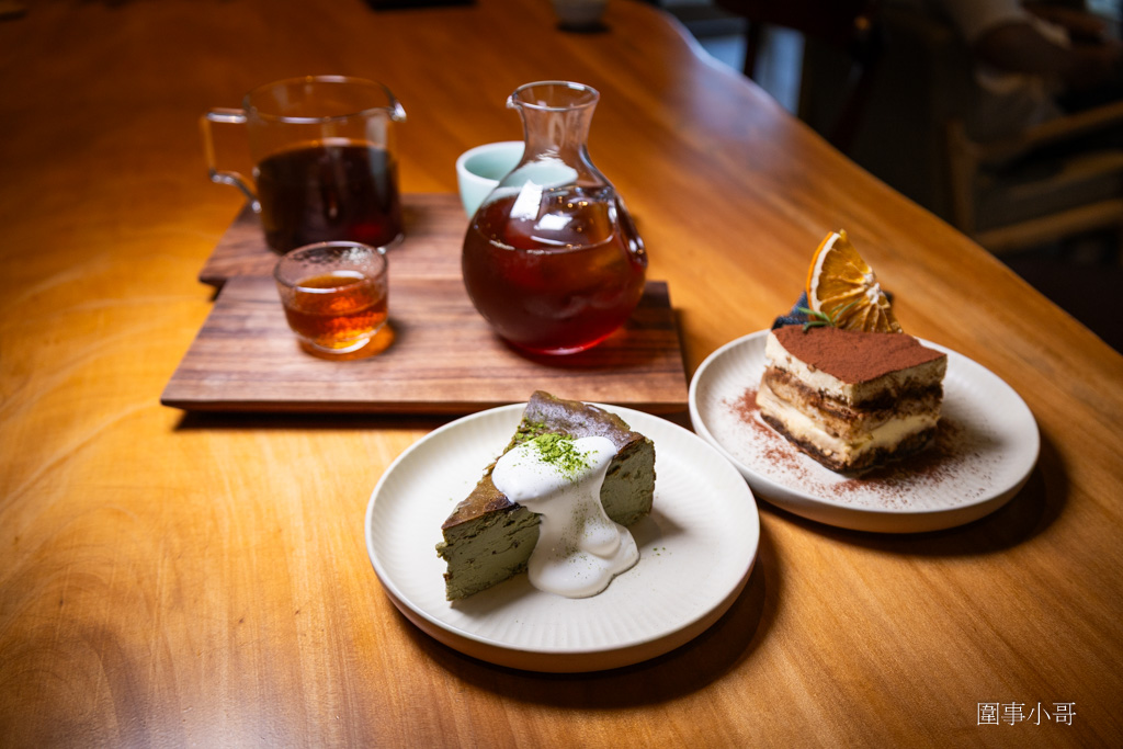 中壢咖啡廳推薦-Mukka cafe-沐卡咖啡，手沖咖啡匠心獨具，咖啡師信手拈來都是讓人回味再三的極品～有自製的美味甜點也有高質感的點心～ @圍事小哥的幸福相框