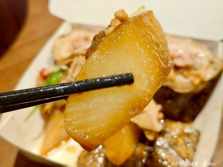 台北市中山區【中山商圈，美食GO !】台灣庶民美食 築間新品牌「麟德殿牛肉麵」開箱  人氣招牌「滿漢五福牛肉麵」，聯手山焙烘焙專門茶飲店 研發25款烘焙茶飲 傳遞「一麵一茶」的嶄新體驗 愛就GO!