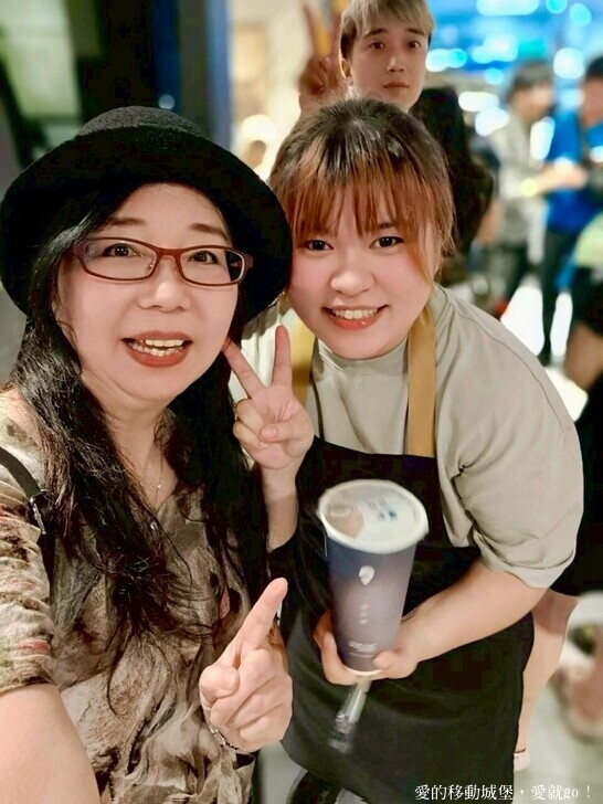 台北市中山區【中山商圈，美食GO !】台灣庶民美食 築間新品牌「麟德殿牛肉麵」開箱  人氣招牌「滿漢五福牛肉麵」，聯手山焙烘焙專門茶飲店 研發25款烘焙茶飲 傳遞「一麵一茶」的嶄新體驗 愛就GO!