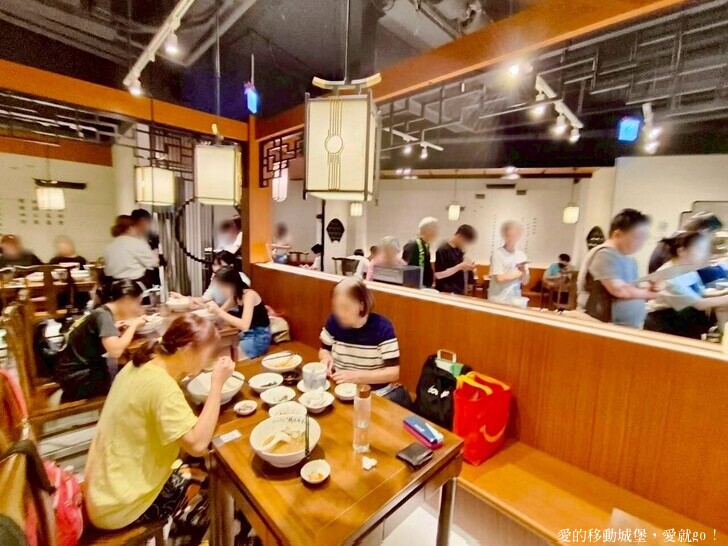 台北市中山區【中山商圈，美食GO !】台灣庶民美食 築間新品牌「麟德殿牛肉麵」開箱  人氣招牌「滿漢五福牛肉麵」，聯手山焙烘焙專門茶飲店 研發25款烘焙茶飲 傳遞「一麵一茶」的嶄新體驗 愛就GO!