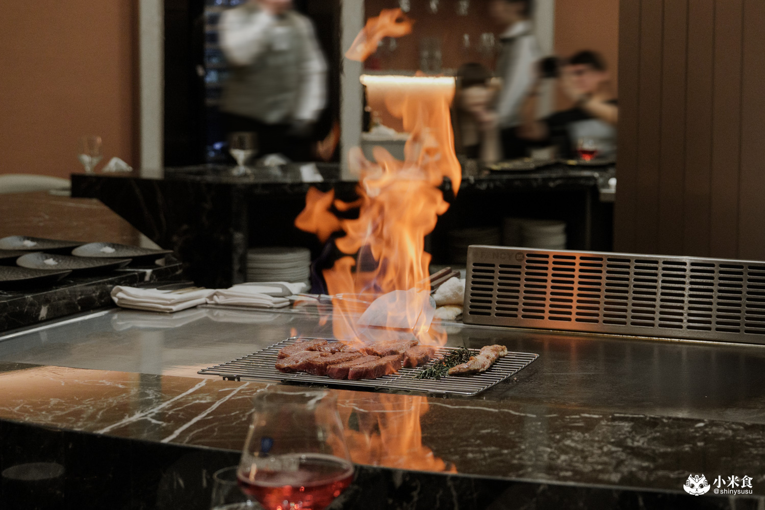 台中市南屯區夏登法式鐵板燒|1450元享日本和牛、鴨胸等11道無菜單料理,七期新開幕高CP值餐廳