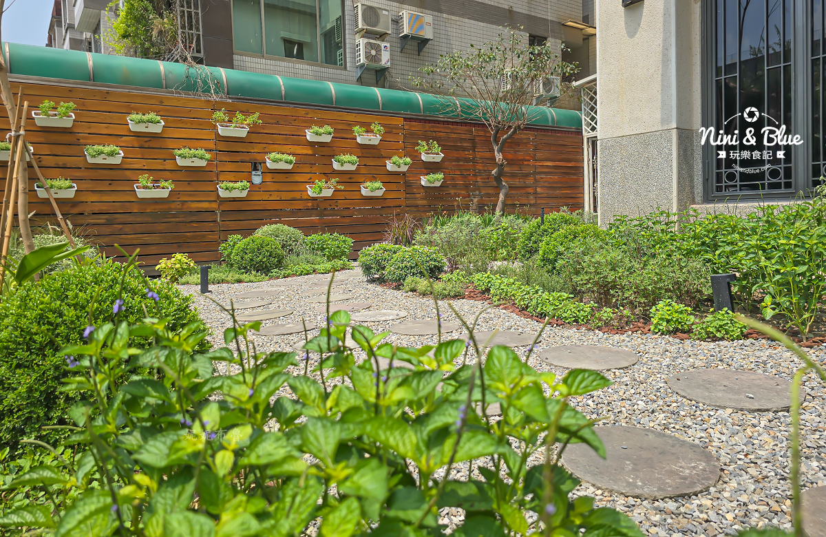 一場在七期豪宅裡的約會，台中夏登法式鐵板燒 1450元雙主菜體驗