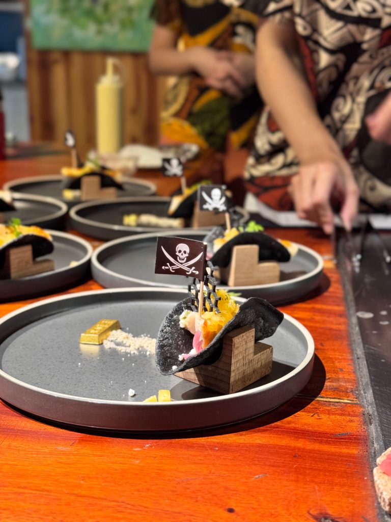 全台唯一鐵板火焰秀！台北【KameKona 夏威夷鐵板燒】生日聚餐推薦 - 雁雁｜美食 旅遊 生活娛樂