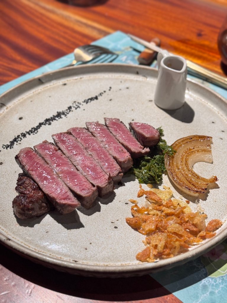 全台唯一鐵板火焰秀！台北【KameKona 夏威夷鐵板燒】生日聚餐推薦 - 雁雁｜美食 旅遊 生活娛樂