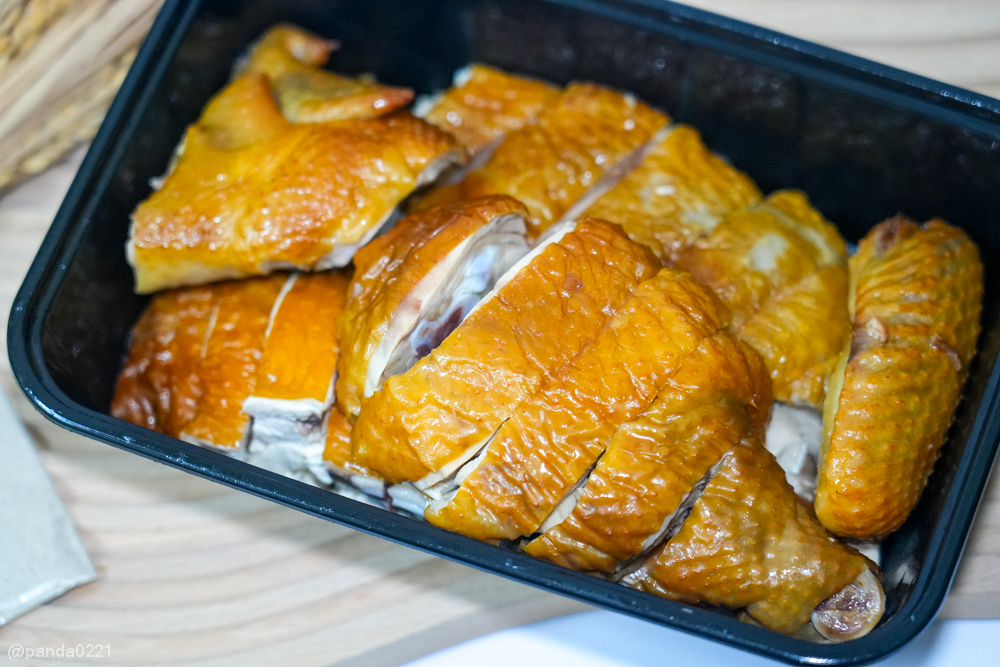 桃園中壢|雞霸分-甘蔗雞、鹹水雞(內壢店).內壢市場超人氣雞肉,半隻整隻想吃就買!