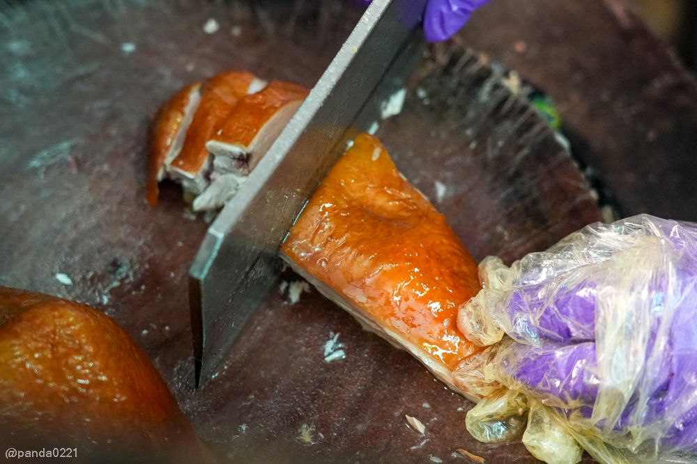 桃園中壢|雞霸分-甘蔗雞、鹹水雞(內壢店).內壢市場超人氣雞肉,半隻整隻想吃就買!