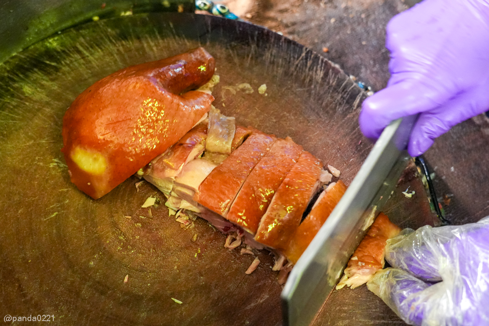 桃園中壢|雞霸分-甘蔗雞、鹹水雞(內壢店).內壢市場超人氣雞肉,半隻整隻想吃就買!