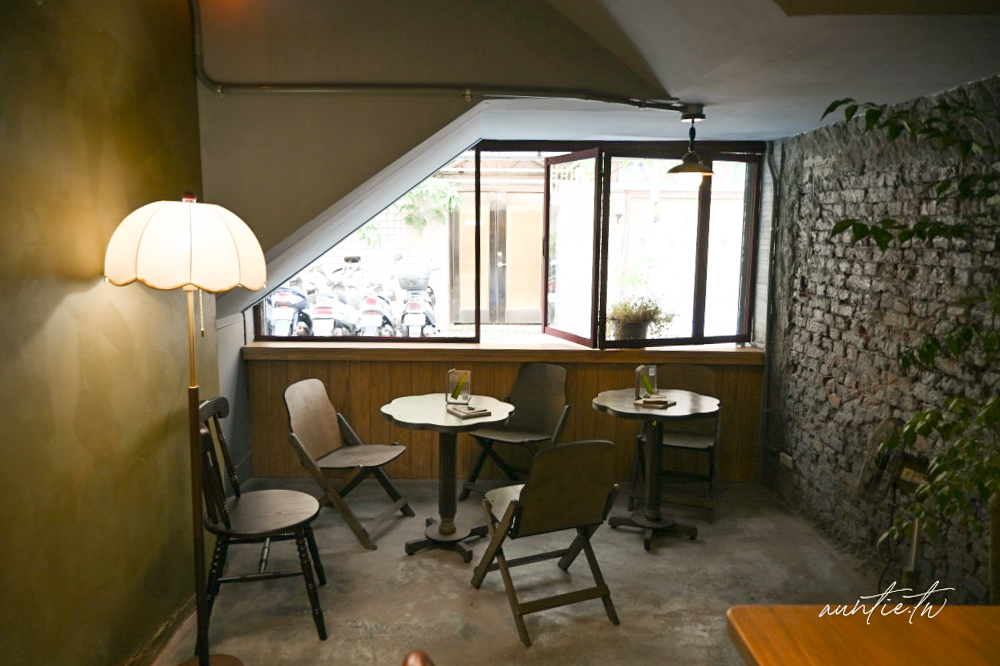 忠孝新生站咖啡廳新開店！BéVive越式咖啡廳，特色雞蛋咖啡、河粉必吃。