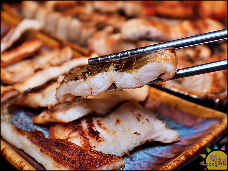 台中唯一正宗韓式炭烤鰻魚！專人代烤、小菜湯品生菜無限續，澎湃鰻魚套餐CP值超高-商妮吃喝遊樂