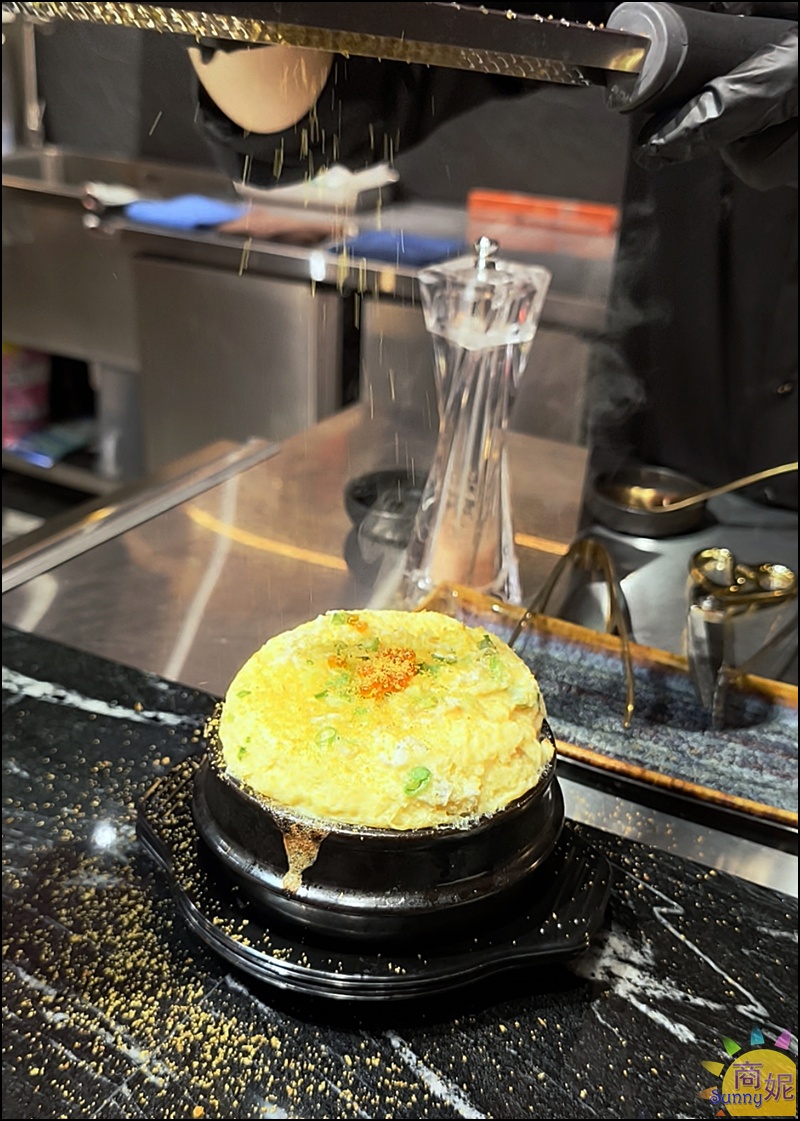 台中唯一正宗韓式炭烤鰻魚！專人代烤、小菜湯品生菜無限續，澎湃鰻魚套餐CP值超高-商妮吃喝遊樂