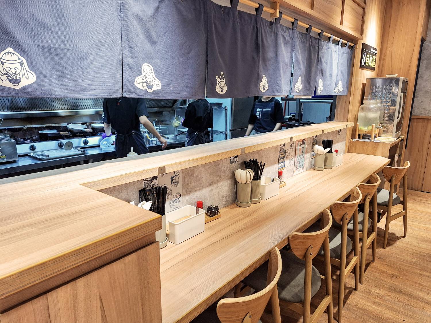 【美食】「麵匡匡 新莊昌平店」新莊拉麵推薦，幸福站拉麵推薦、