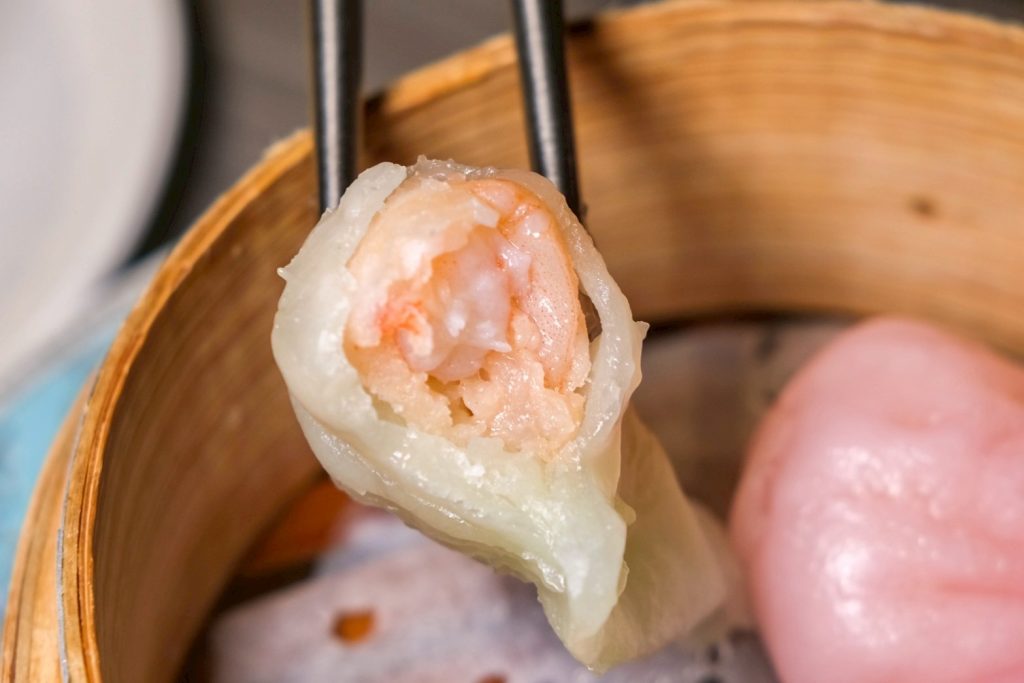 博物館裡吃港點！台中瀚熙軒茶餐廳明爐烤鴨銷魂多汁，送西洋博物館門票。