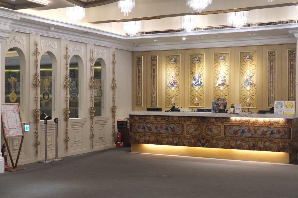 博物館裡吃港點！台中瀚熙軒茶餐廳明爐烤鴨銷魂多汁，送西洋博物館門票。