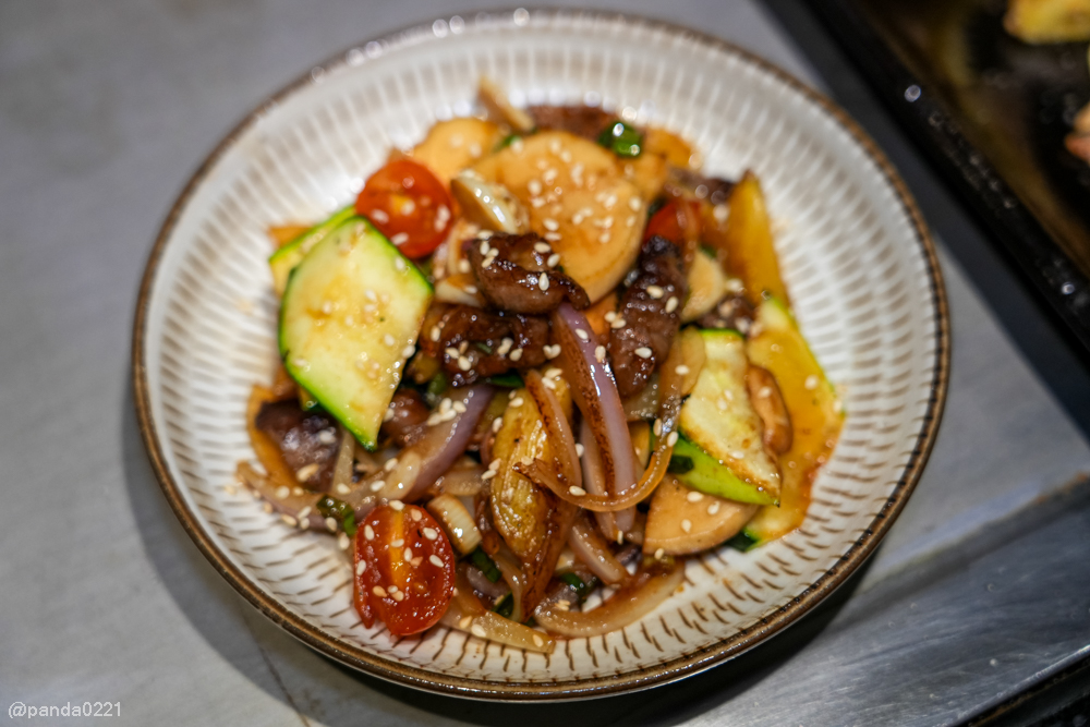 新北板橋｜軒妮士鐵板燒．228元起自助吧吃到飽，平價雙人套餐、海陸全餐、高級龍蝦和牛任選～