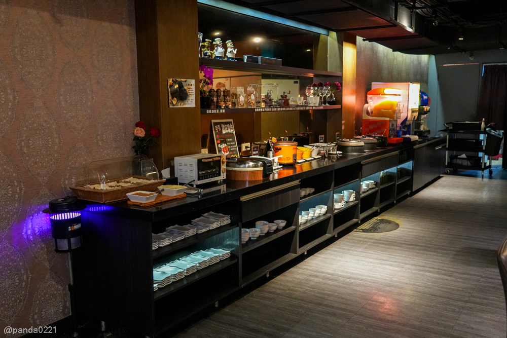 新北板橋｜軒妮士鐵板燒．228元起自助吧吃到飽，平價雙人套餐、海陸全餐、高級龍蝦和牛任選～