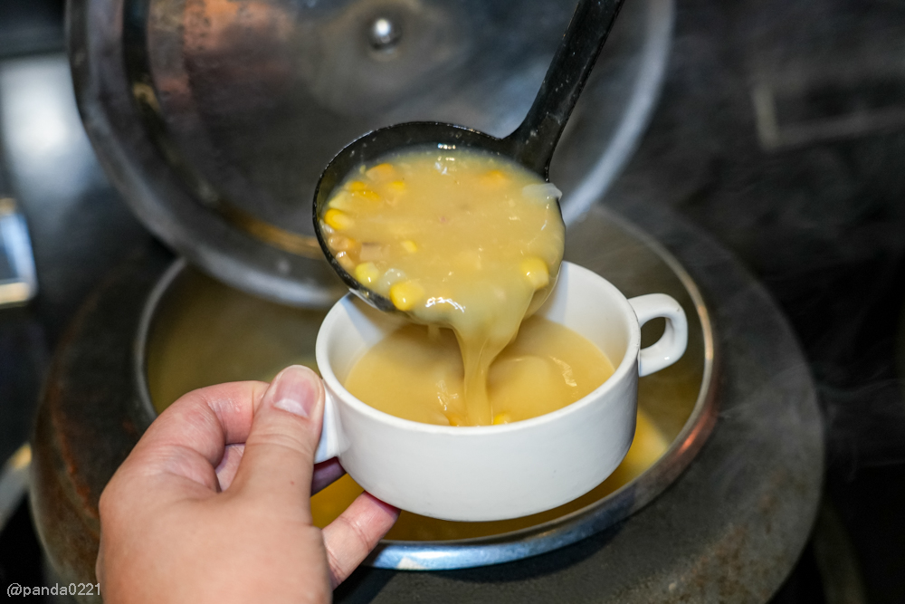 新北板橋｜軒妮士鐵板燒．228元起自助吧吃到飽，平價雙人套餐、海陸全餐、高級龍蝦和牛任選～