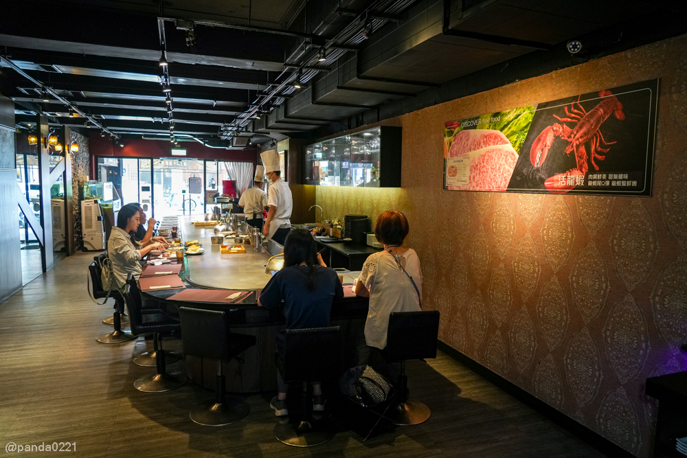 新北板橋｜軒妮士鐵板燒．228元起自助吧吃到飽，平價雙人套餐、海陸全餐、高級龍蝦和牛任選～