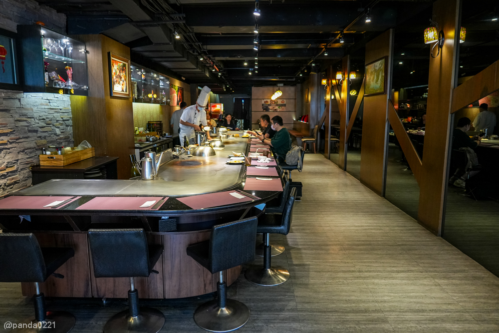 新北板橋｜軒妮士鐵板燒．228元起自助吧吃到飽，平價雙人套餐、海陸全餐、高級龍蝦和牛任選～