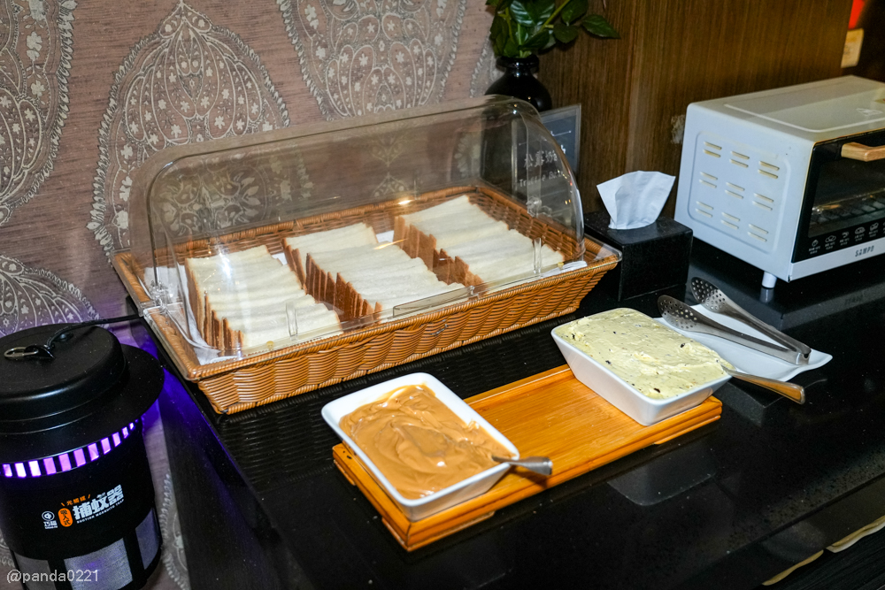 新北板橋｜軒妮士鐵板燒．228元起自助吧吃到飽，平價雙人套餐、海陸全餐、高級龍蝦和牛任選～