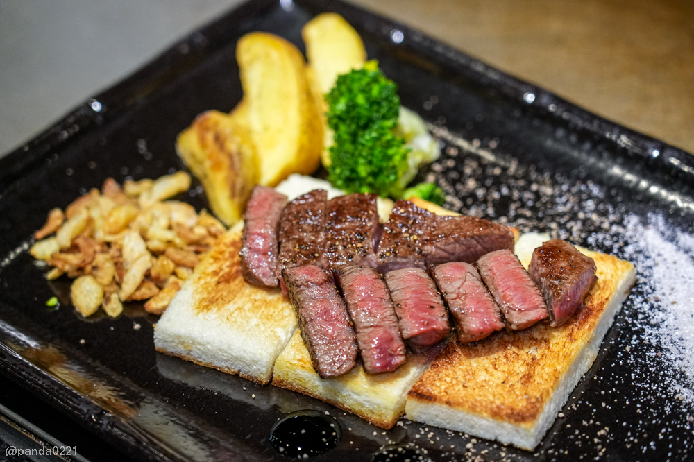 新北板橋｜軒妮士鐵板燒．228元起自助吧吃到飽，平價雙人套餐、海陸全餐、高級龍蝦和牛任選～