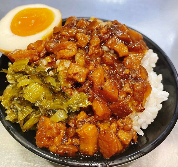 [台北小吃]內湖區內湖站「中興眷村-成功店」新開幕勾起兒時回