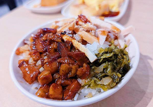 [台北小吃]內湖區內湖站「中興眷村-成功店」新開幕勾起兒時回