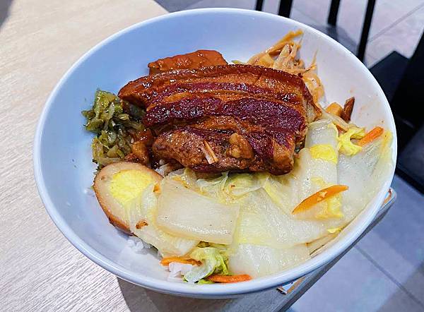 [台北小吃]內湖區內湖站「中興眷村-成功店」新開幕勾起兒時回