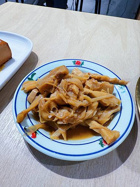 [台北小吃]內湖區內湖站「中興眷村-成功店」新開幕勾起兒時回