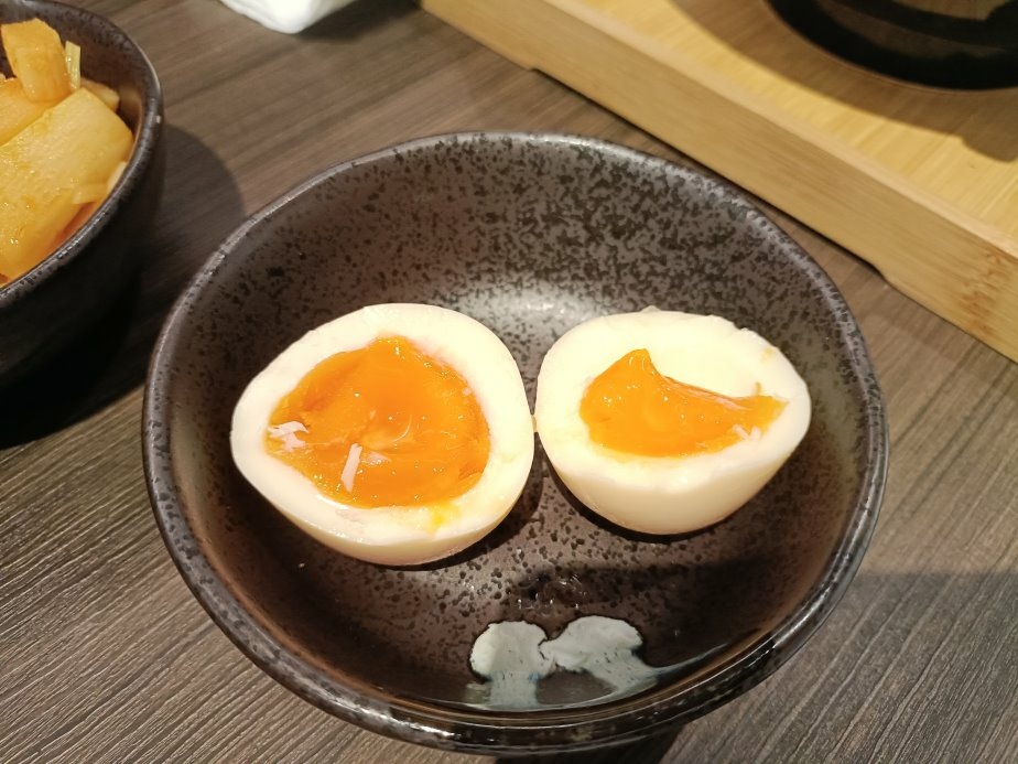 忠孝復興拉麵新開店!盛牪牛骨拉麵大安區拉麵必吃,牛骨湯頭打破傳統豚骨。