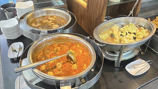 蘆洲20年老店實測開吃!自助吧表現不俗,CP值到底有多高?【