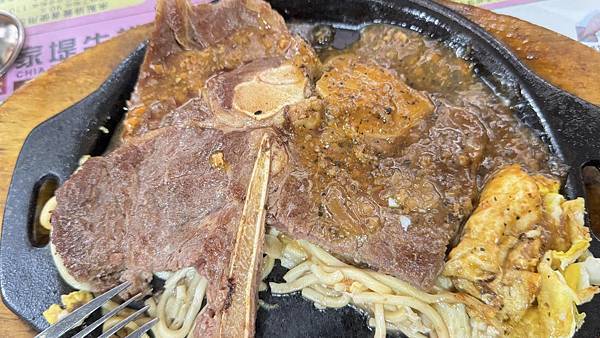 蘆洲20年老店實測開吃!自助吧表現不俗,CP值到底有多高?【