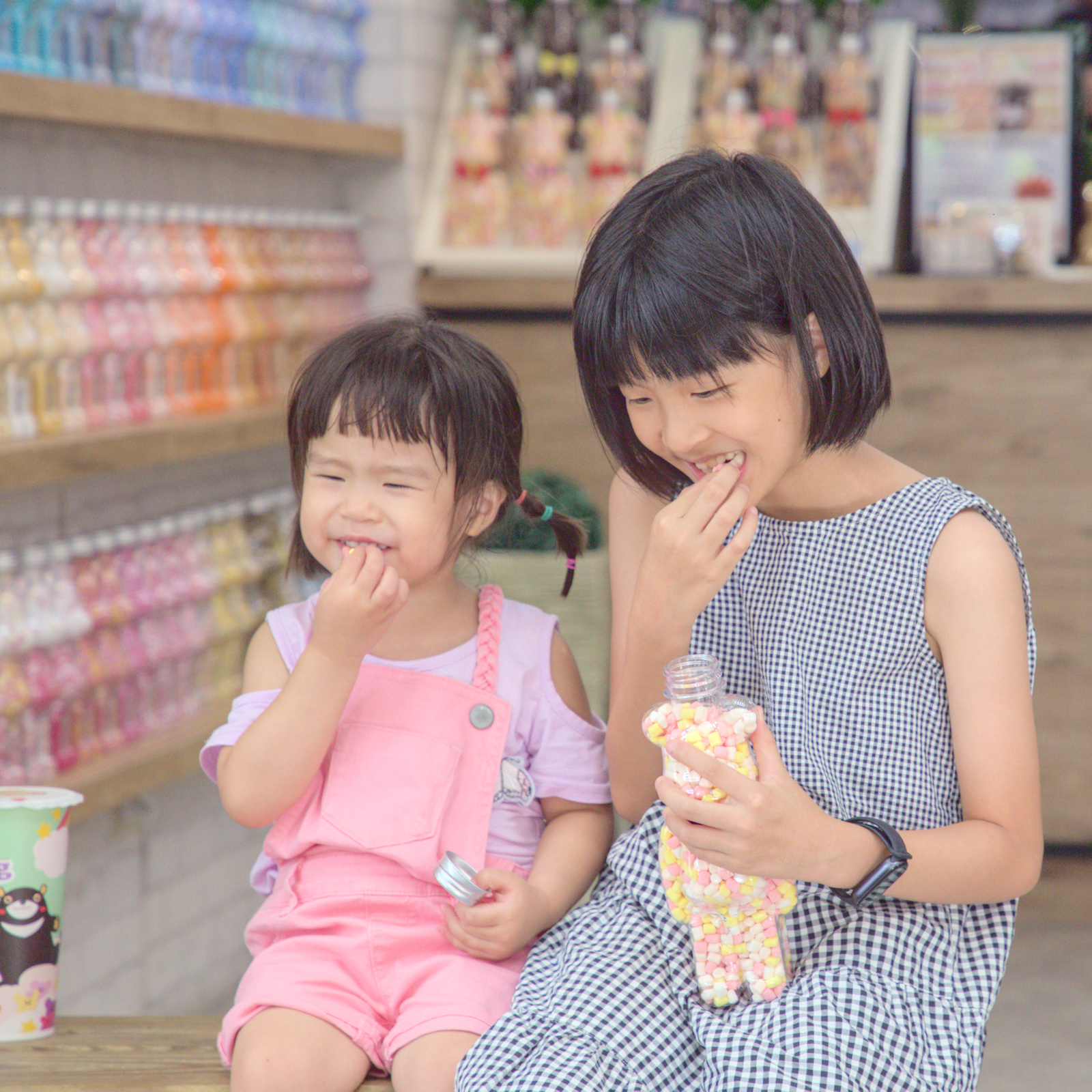 高雄鹽埕小熊奶茶！隱藏版手搖小熊瓶造型超療癒，高雄必訪飲料店。