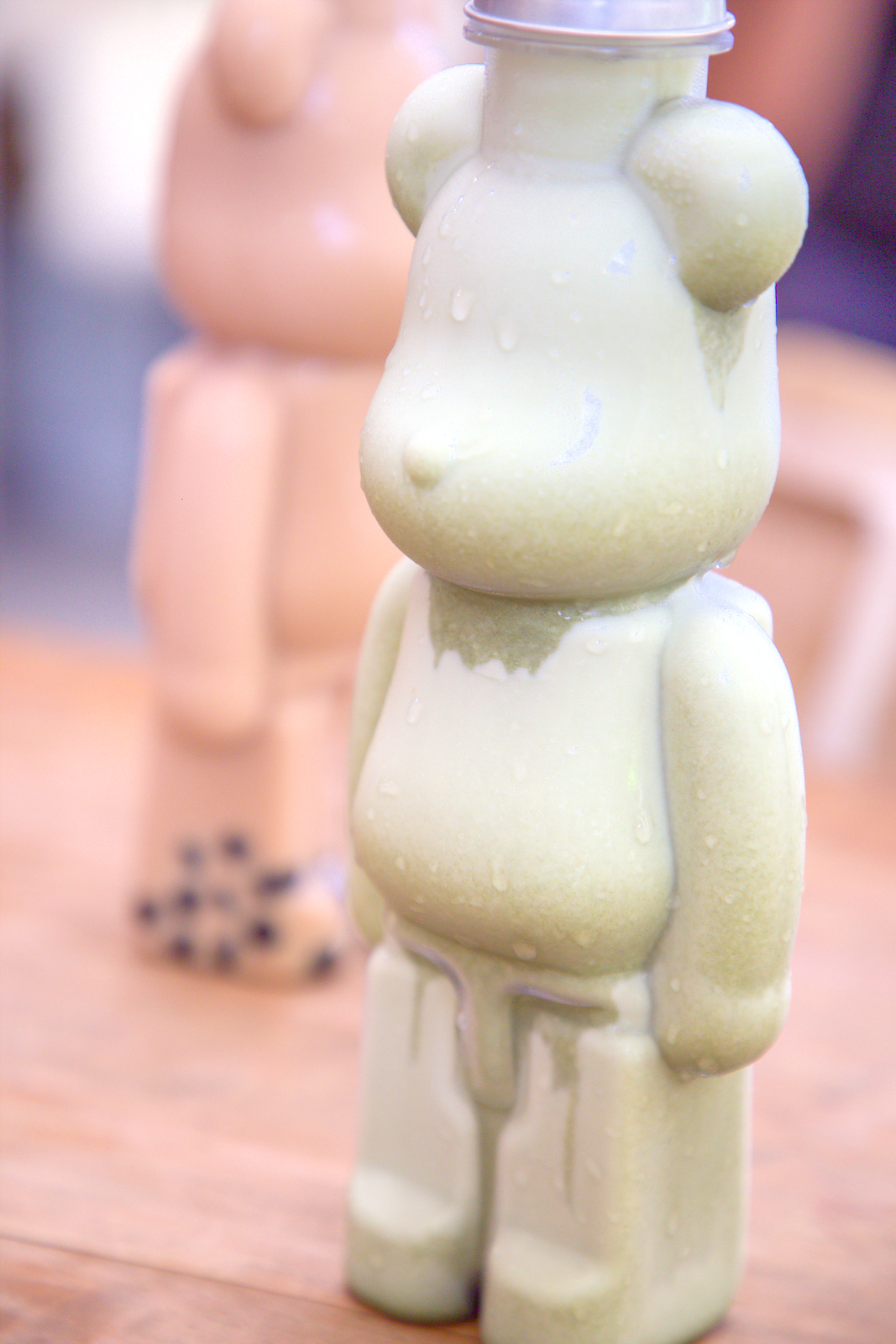 高雄鹽埕小熊奶茶！隱藏版手搖小熊瓶造型超療癒，高雄必訪飲料店。