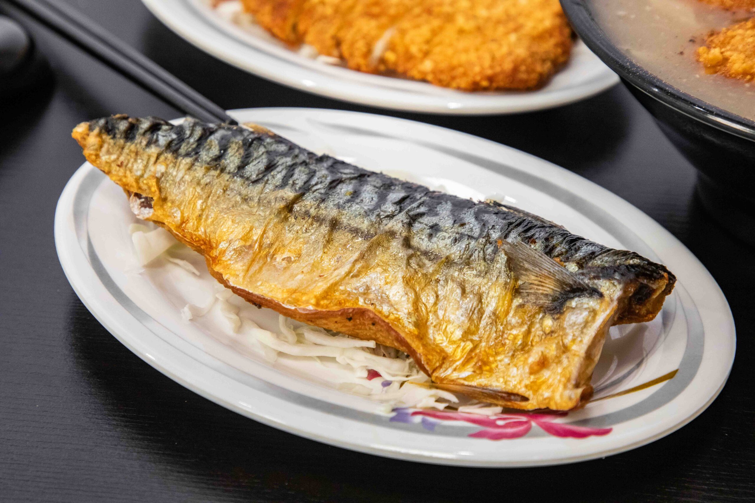 桃園中壢美食推薦！吃飯道地南部小吃集結，火雞肉飯堆成小山CP值超高。