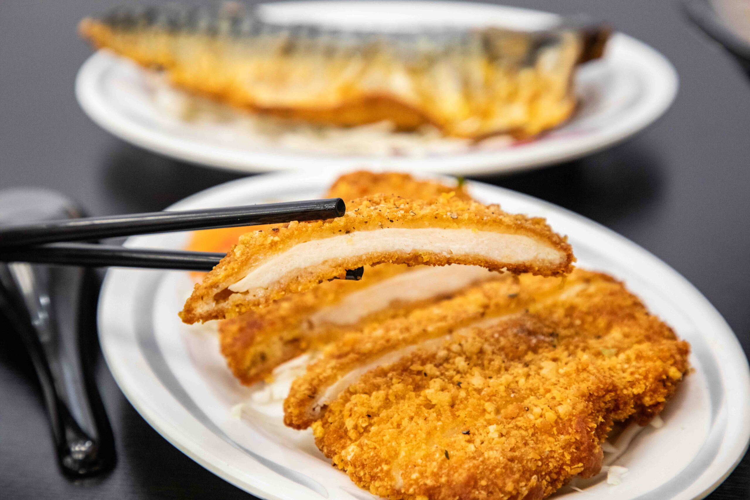 桃園中壢美食推薦！吃飯道地南部小吃集結，火雞肉飯堆成小山CP值超高。