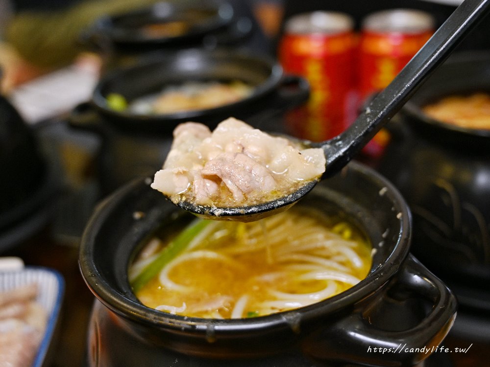 川麵道北平店罐罐米線｜台中首間罐罐米線，道地四川味，香料炒製，七種正宗湯頭任你選 - 糖糖's 享食生活