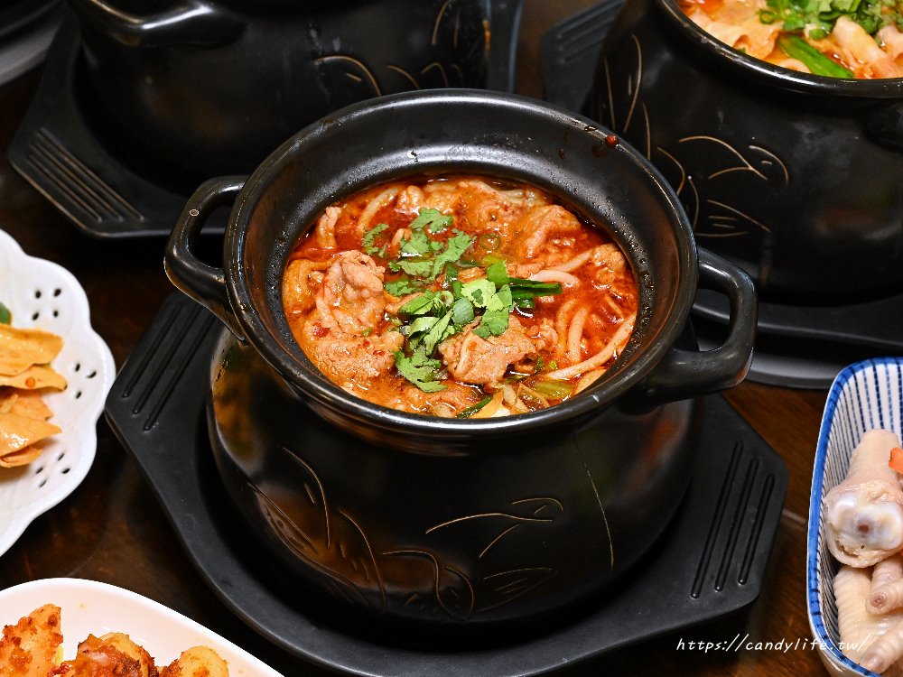 川麵道北平店罐罐米線｜台中首間罐罐米線，道地四川味，香料炒製，七種正宗湯頭任你選 - 糖糖's 享食生活